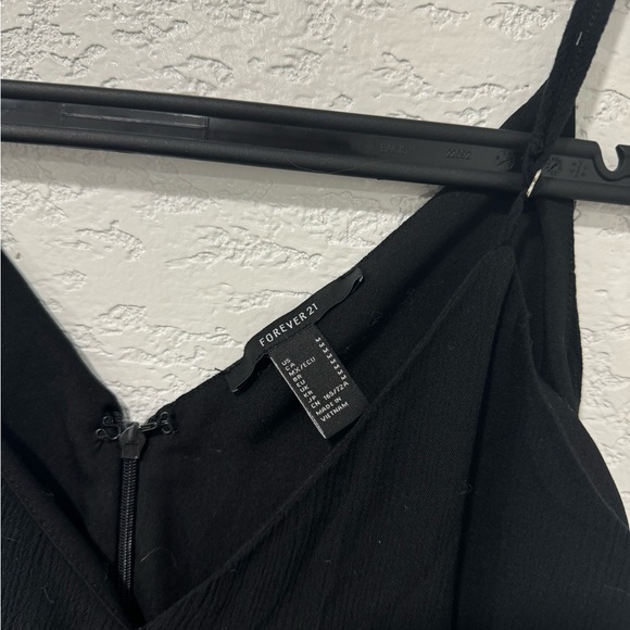 Forever 21 Dress Short Tie Front in Size Medium - Picture 3 of 5